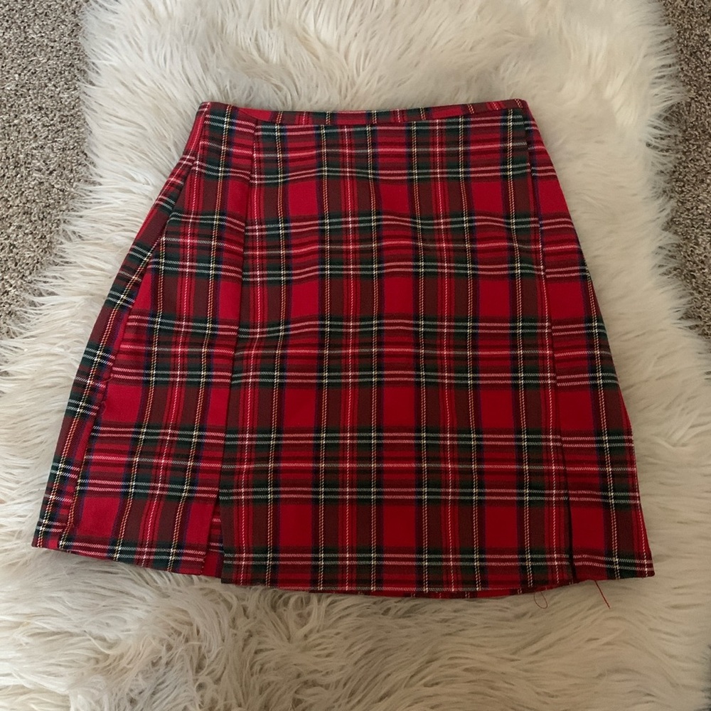 BRANDY MELVILLE SKIRT